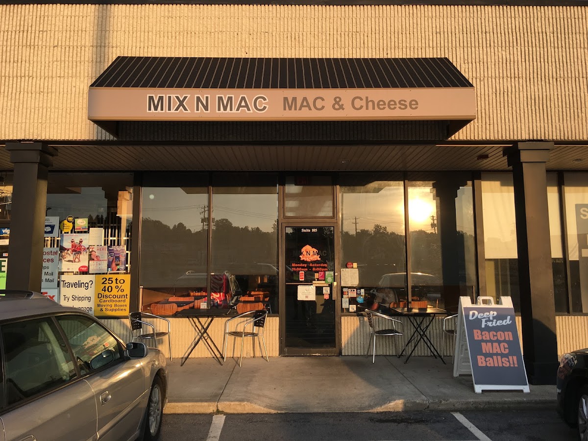 MIX N MAC - Mac & Cheese