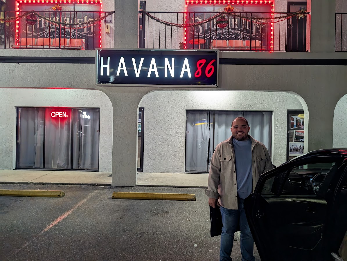 M & D Shopping Plaza